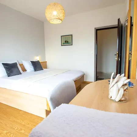 Apartments Toce Starigrad Paklenica