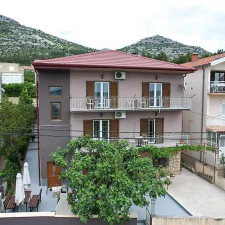 Apartments Toce Starigrad Paklenica