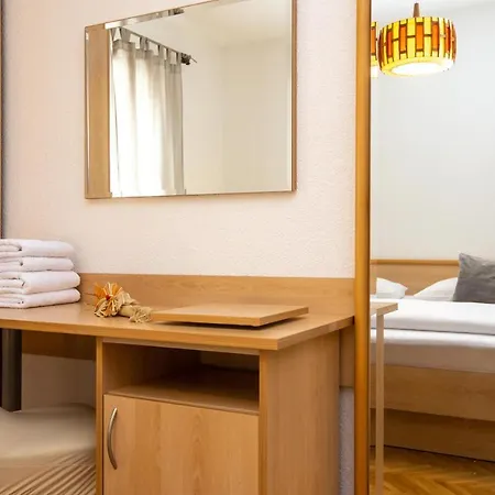 Apartments Toce Appartamento Starigrad Paklenica