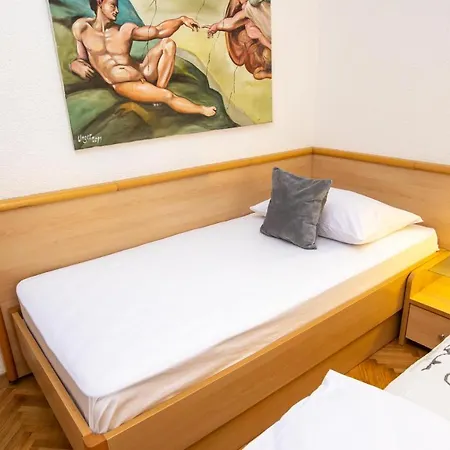 Apartments Toce Appartamento Starigrad Paklenica