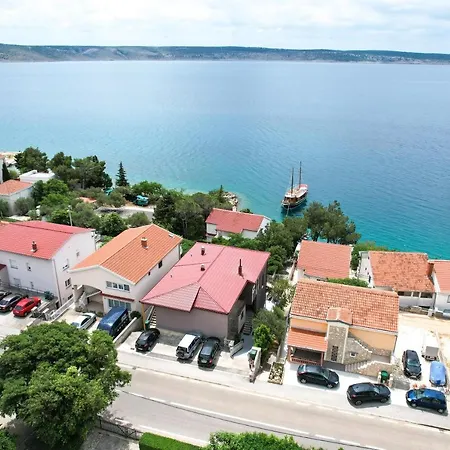 Apartments Toce *