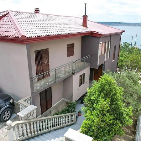 Apartments Toce *